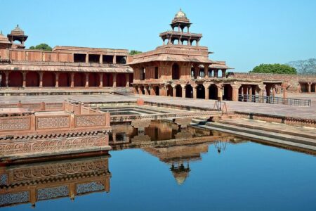 About Fatehpur Sikri History In Hindi